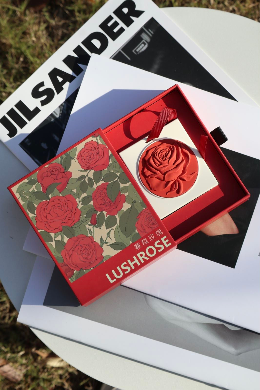 [ RED - LUSHROSE ] Oriental Tea Spirit Aroma Diffuser Pendant