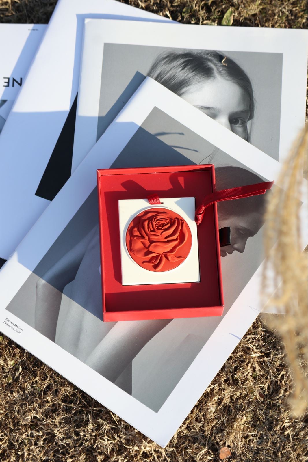 [ RED - LUSHROSE ] Oriental Tea Spirit Aroma Diffuser Pendant